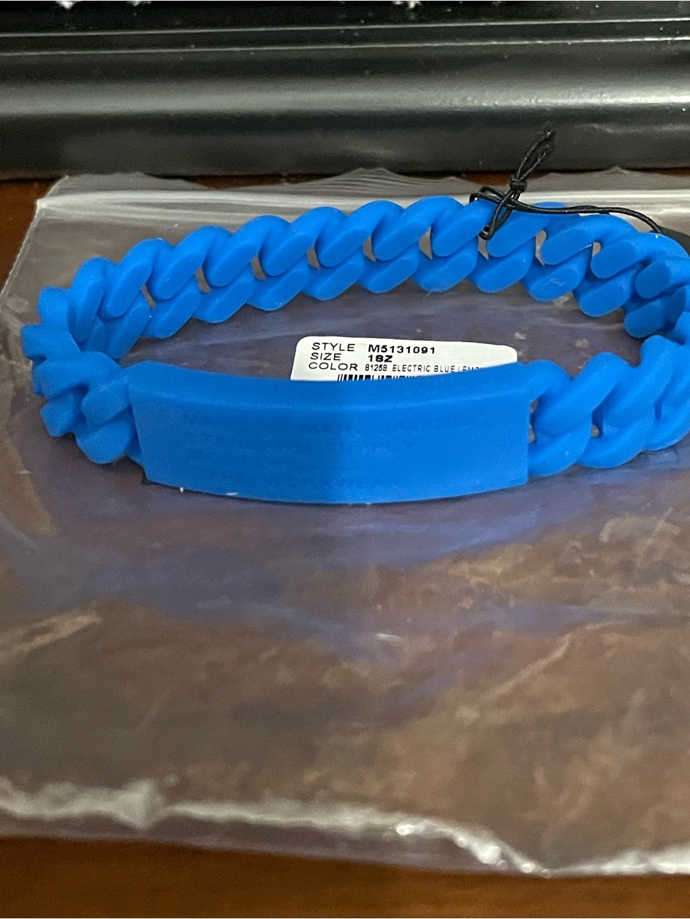Marc by Marc Jacob’s Blue Silicone Chain Bracelet nwt